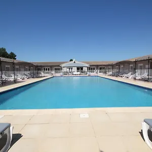 hotel-saint-louis-le-thor.aixenprovencehotels.org/